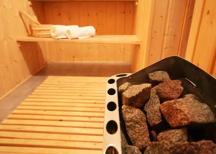 Szekla Ośrodek wypoczynkowy *